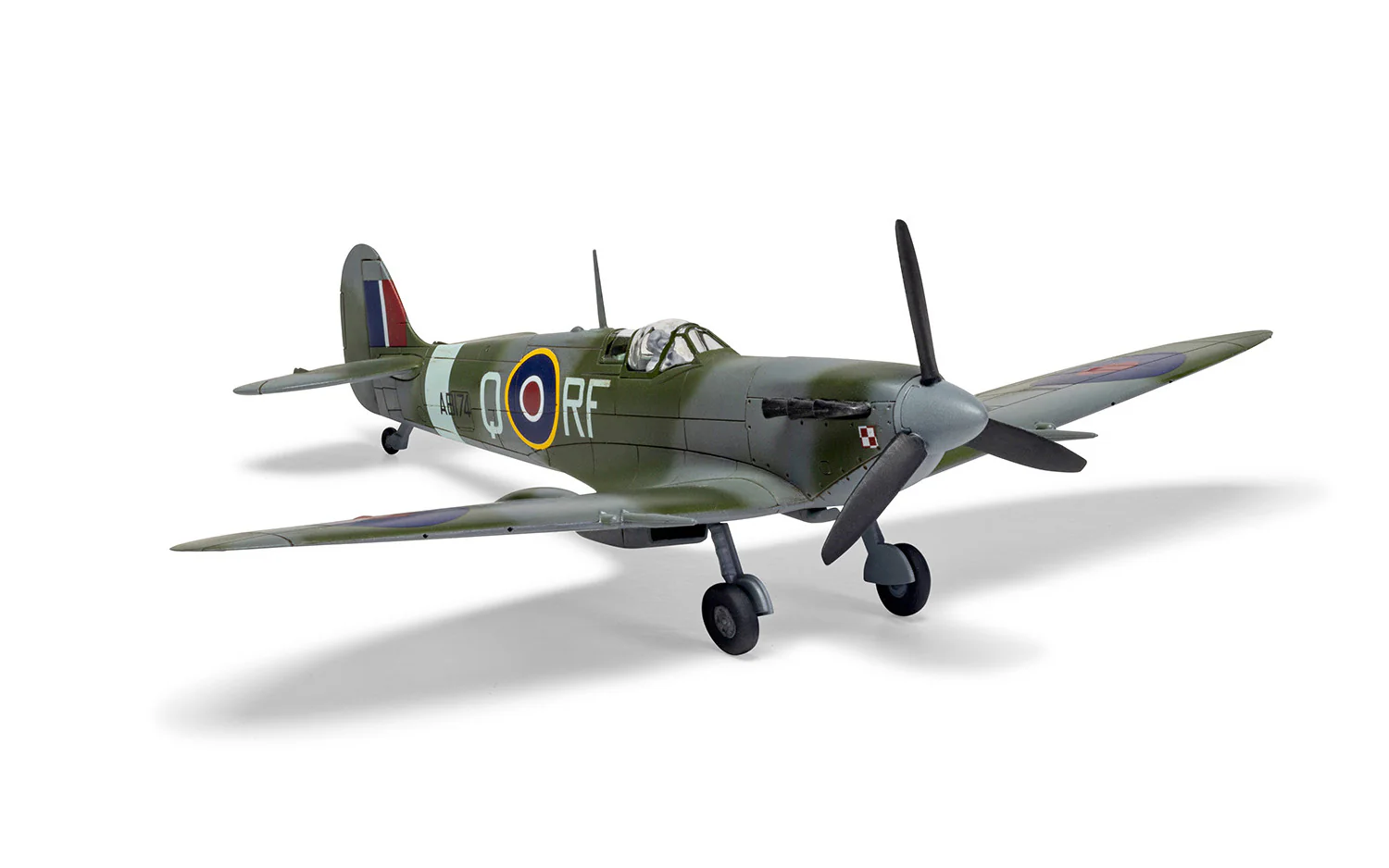 Airfix Supermarine Spitfire MKVC Small Starter Set - Image 3